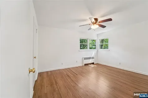 12 Spruce Ho-ho-kus NJ 07423