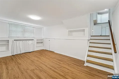 12 Spruce Ho-ho-kus NJ 07423
