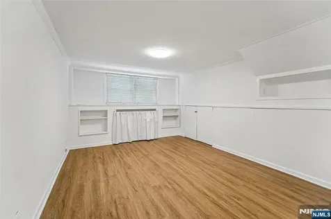 12 Spruce Ho-ho-kus NJ 07423