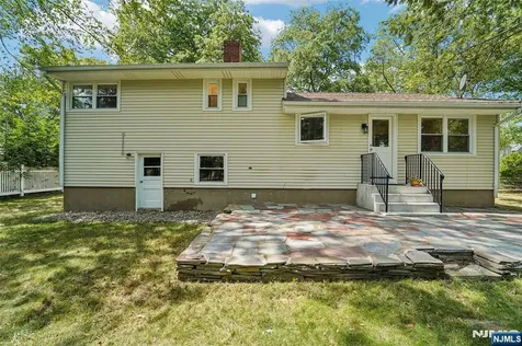 12 Spruce Ho-ho-kus NJ 07423