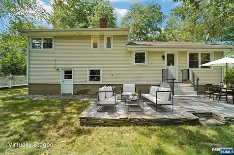 12 Spruce Ho-ho-kus NJ 07423