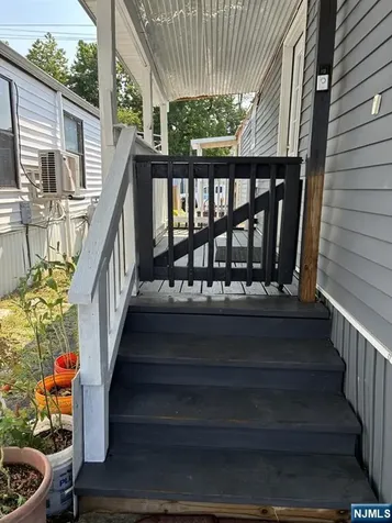 15 Second Lodi NJ 07644