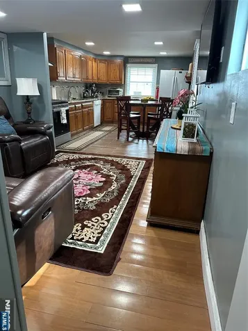 15 Second Lodi NJ 07644