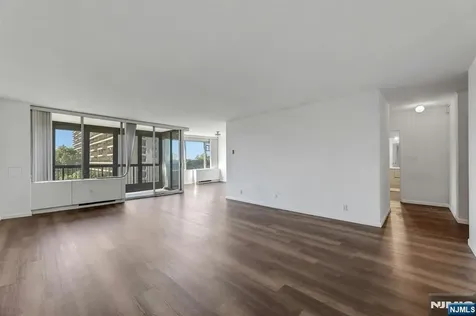5 Horizon Road Fort Lee NJ 07024