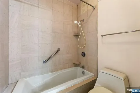 5 Horizon Road Fort Lee NJ 07024
