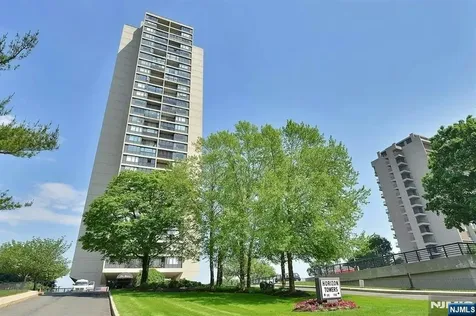5 Horizon Road Fort Lee NJ 07024