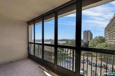 5 Horizon Road Fort Lee NJ 07024