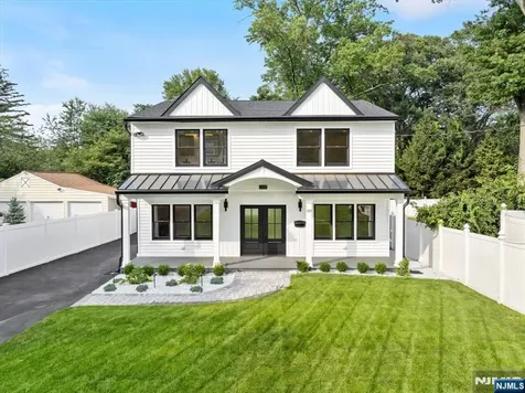199 Midwood Road Paramus NJ 07652