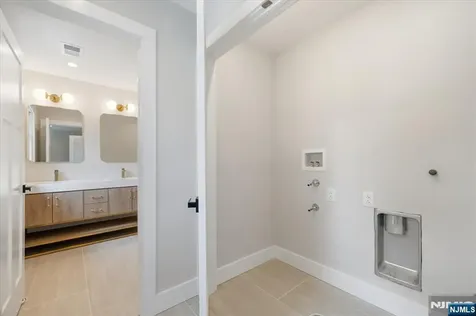 199 Midwood Road Paramus NJ 07652