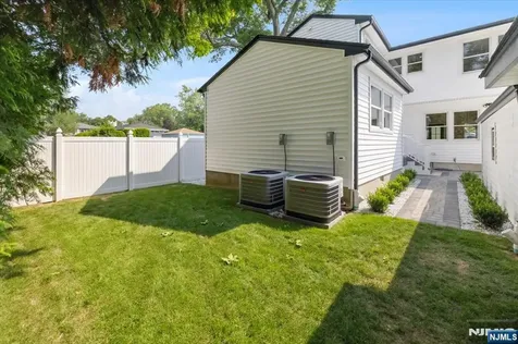 199 Midwood Road Paramus NJ 07652