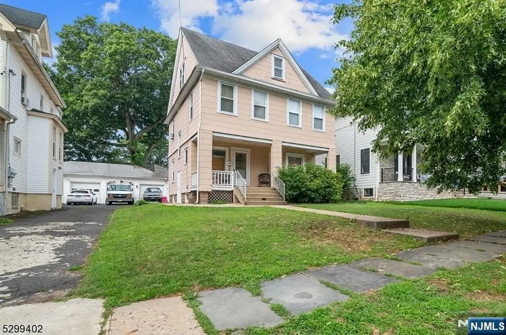 27 Donaldson Avenue Rutherford NJ 07070