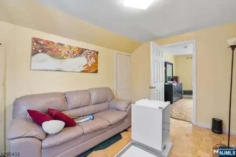 27 Donaldson Avenue Rutherford NJ 07070