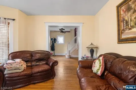 27 Donaldson Avenue Rutherford NJ 07070
