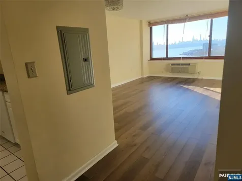 100 Old Palisade Road Fort Lee NJ 07024