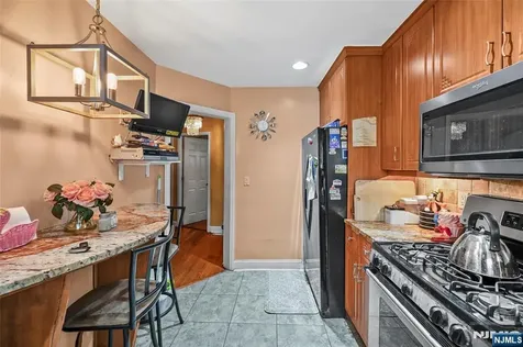 448 Sutton Avenue Hackensack NJ 07601