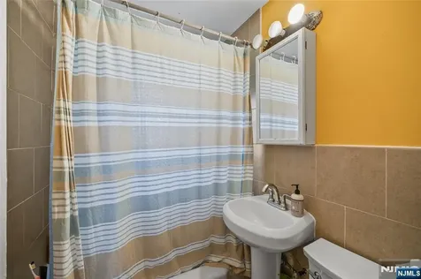 448 Sutton Avenue Hackensack NJ 07601