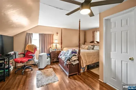 448 Sutton Avenue Hackensack NJ 07601