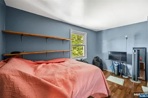448 Sutton Avenue Hackensack NJ 07601