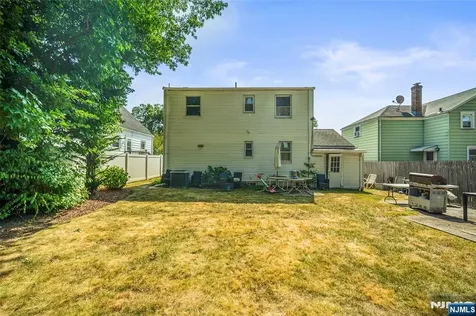 448 Sutton Avenue Hackensack NJ 07601