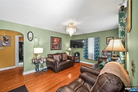 448 Sutton Avenue Hackensack NJ 07601