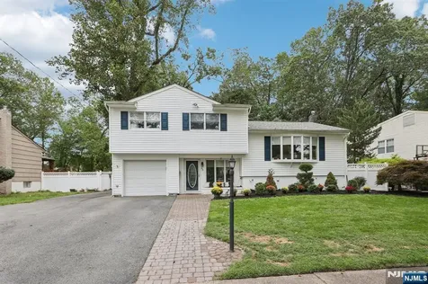 88 Hill Court Pompton Lakes NJ 07442