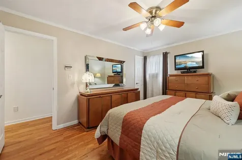 88 Hill Court Pompton Lakes NJ 07442