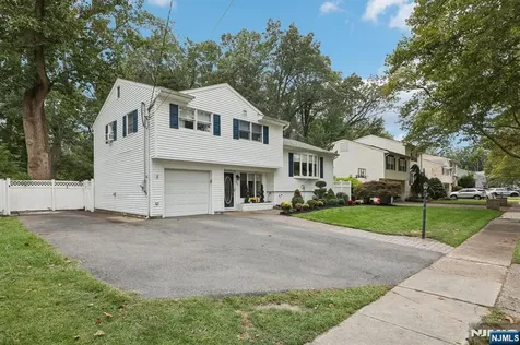 88 Hill Court Pompton Lakes NJ 07442