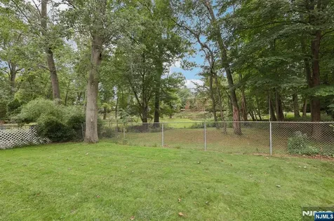 88 Hill Court Pompton Lakes NJ 07442