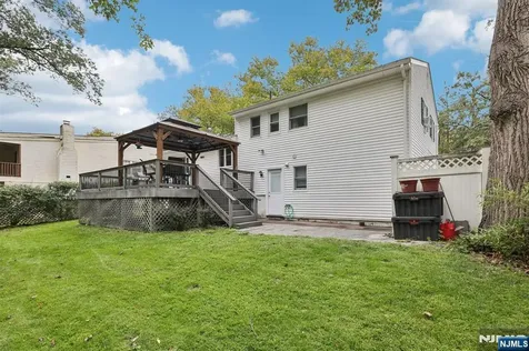 88 Hill Court Pompton Lakes NJ 07442