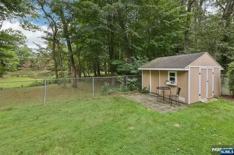 88 Hill Court Pompton Lakes NJ 07442