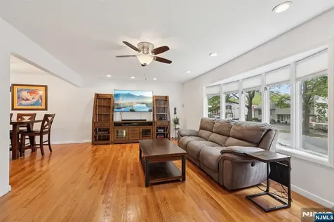 88 Hill Court Pompton Lakes NJ 07442