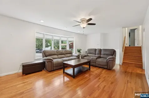 88 Hill Court Pompton Lakes NJ 07442
