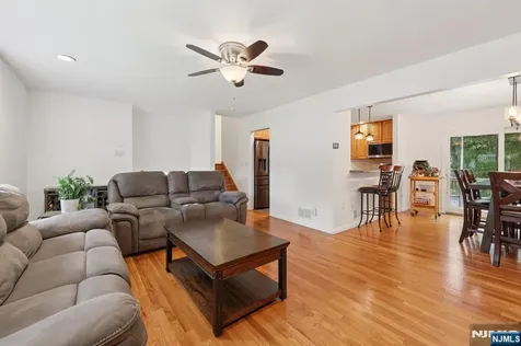 88 Hill Court Pompton Lakes NJ 07442
