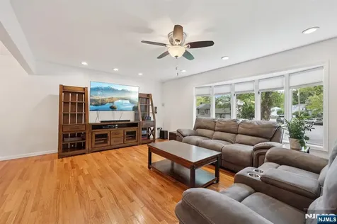 88 Hill Court Pompton Lakes NJ 07442