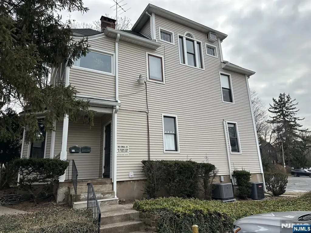 60 Chestnut Englewood NJ 07631