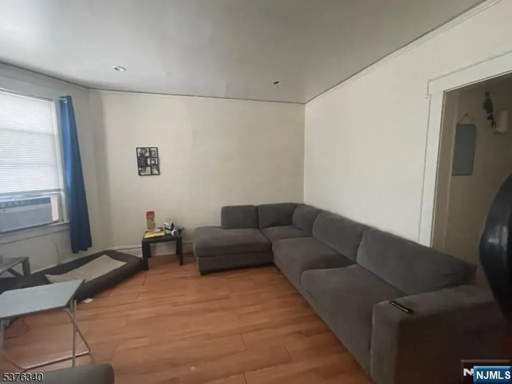 783 S 13th Street Newark NJ 07108