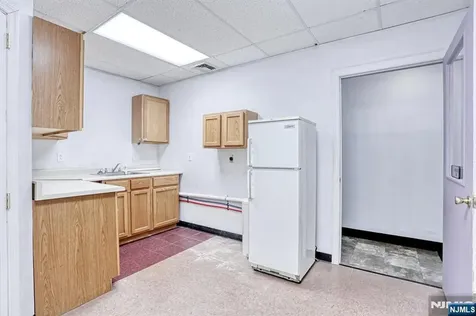 24 Lakeside Avenue Pompton Lakes NJ 07442