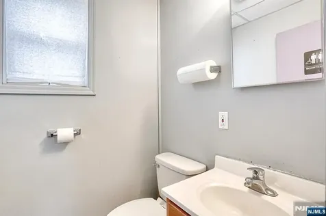 24 Lakeside Avenue Pompton Lakes NJ 07442