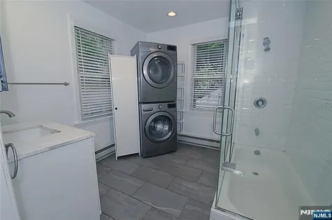 454 Undercliff Avenue Edgewater NJ 07020