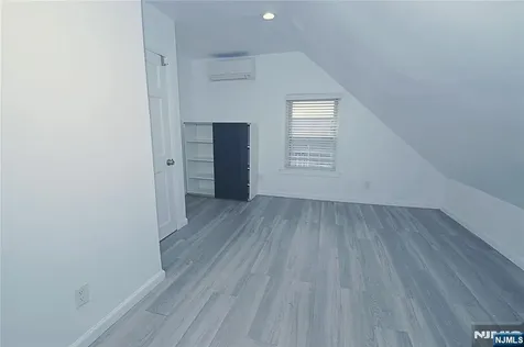 454 Undercliff Avenue Edgewater NJ 07020