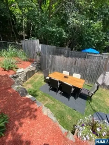 454 Undercliff Avenue Edgewater NJ 07020