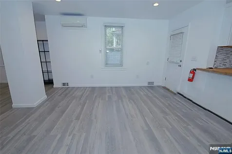 454 Undercliff Avenue Edgewater NJ 07020