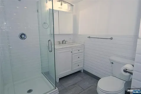 454 Undercliff Avenue Edgewater NJ 07020