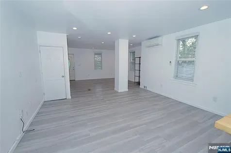 454 Undercliff Avenue Edgewater NJ 07020