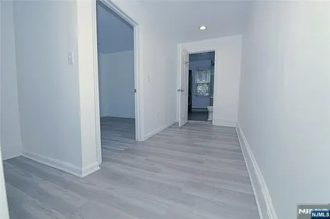454 Undercliff Avenue Edgewater NJ 07020