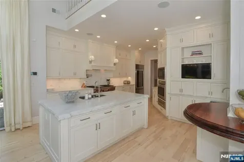 134 Cortland Drive Saddle River NJ 07458