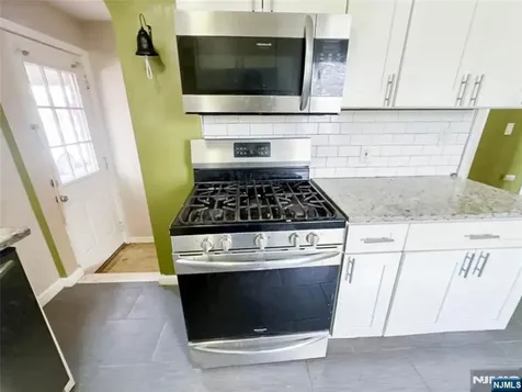 68 17th Avenue Elmwood Park NJ 07407