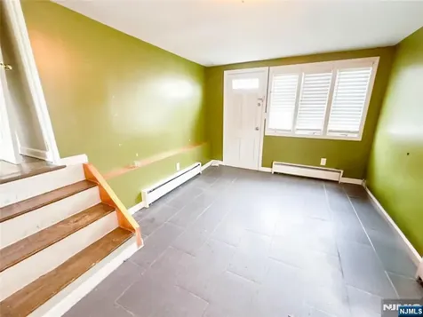 68 17th Avenue Elmwood Park NJ 07407
