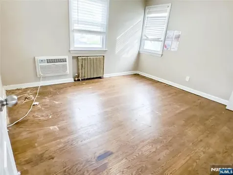 68 17th Avenue Elmwood Park NJ 07407