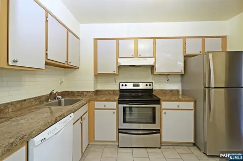 1111 River Road Edgewater NJ 07020
